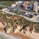 Beachfront Seaview Litoralmar Apt, Fast Wifi, Airco, Pool, Private Parking דירה