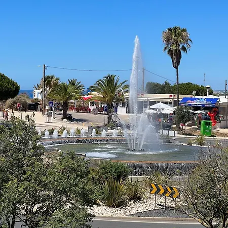 Beachfront Seaview Litoralmar Apt, Fast Wifi, Airco, Pool, Private Parking פורטימאו