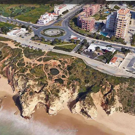 Beachfront Seaview Litoralmar Apt, Fast Wifi, Airco, Pool, Private Parking 公寓