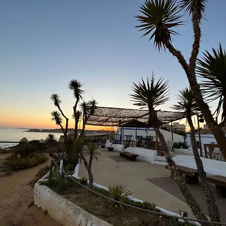 Apartment Beachfront Seaview Litoralmar Apt, Fast Wifi, Airco, Pool, Private Parking