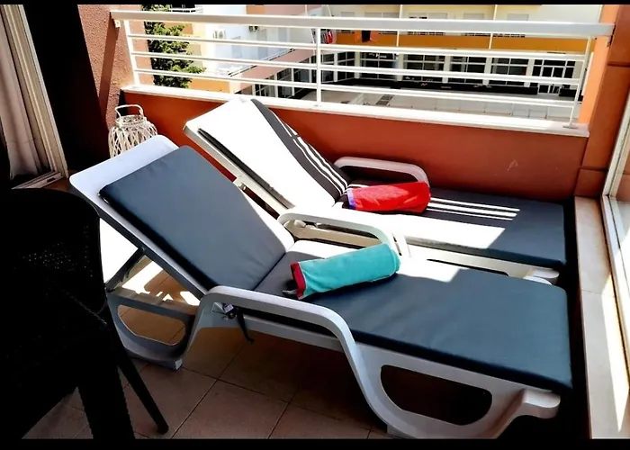 아파트 Beachfront Seaview Litoralmar Apt, Fast Wifi, Airco, Pool, Private Parking *