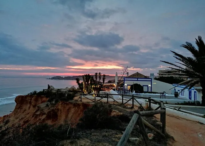 아파트 Beachfront Seaview Litoralmar Apt, Fast Wifi, Airco, Pool, Private Parking 포티마오