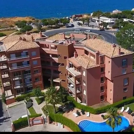 Beachfront Seaview Litoralmar Apt, Fast Wifi, Airco, Pool, Private Parking * Portimão